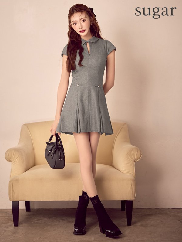 グレー　モデル：明日花キララ　身長：162cm　着用サイズ：Sサイズ