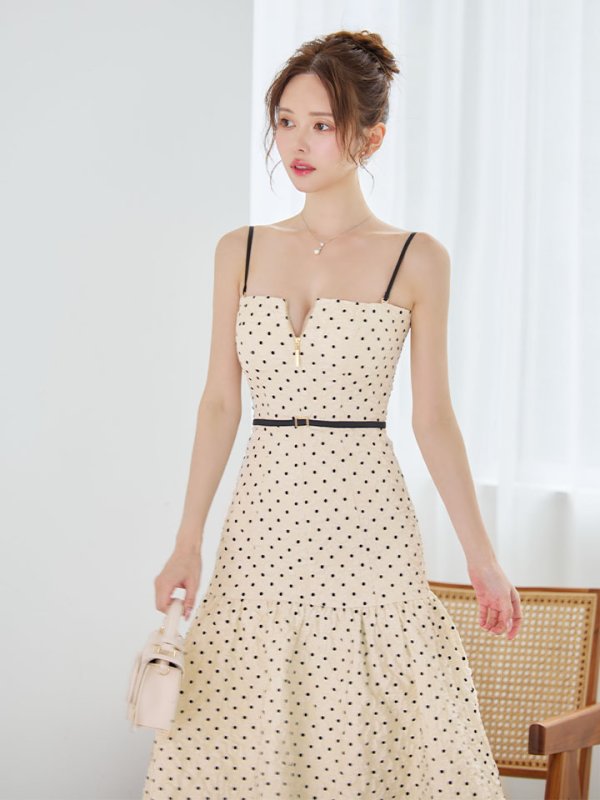 アイボリー モデル：ゆめ　身長：160cm　着用サイズ：Sサイズ