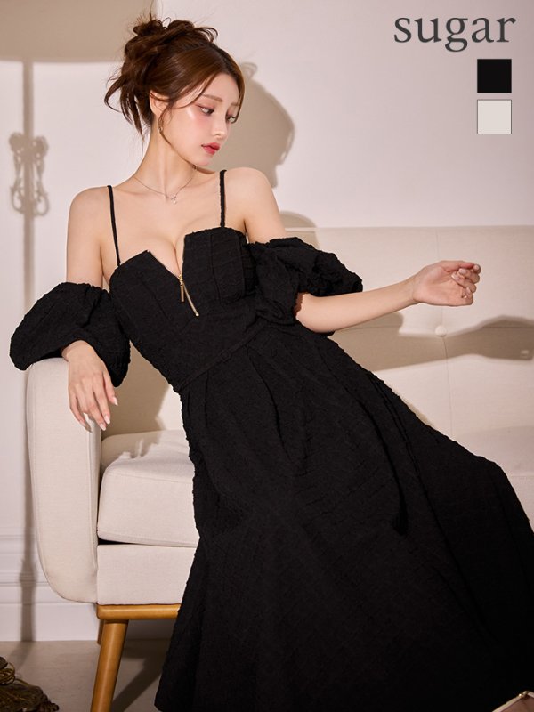 ブラック モデル：ももか　身長：156cm　着用サイズ：Sサイズ