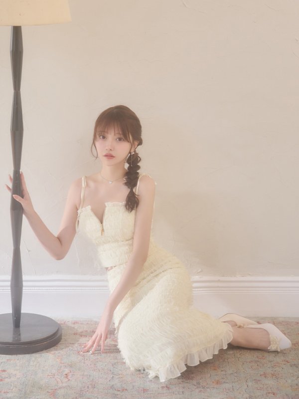 アイボリー　モデル：羽澄まり 身長：158cm　着用サイズ：Sサイズ