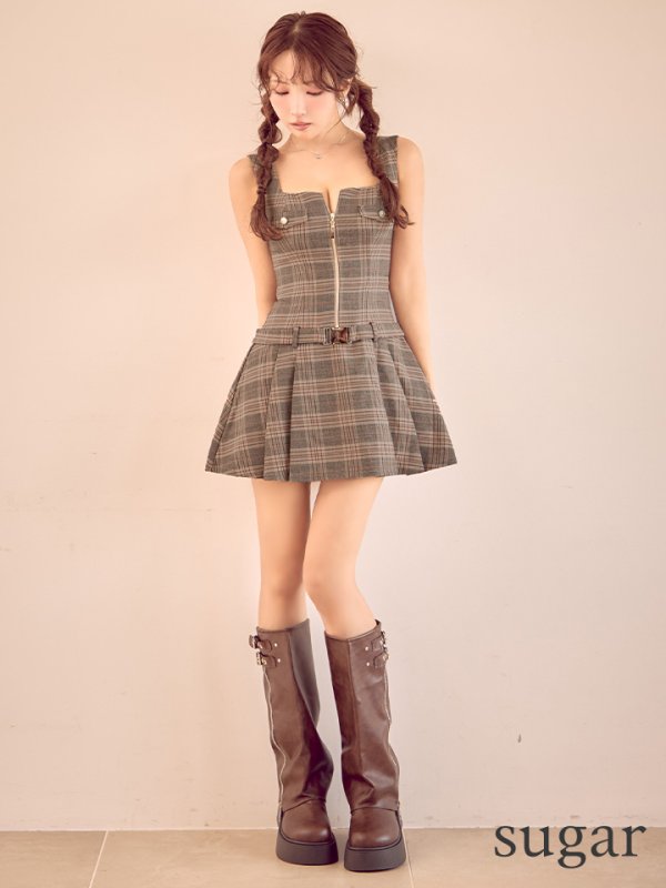 ブラウン　モデル：三上悠亜　身長：159cm　着用サイズ：Sサイズ