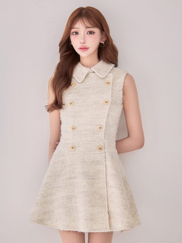 アイボリー モデル：明日花キララ　身長：164cm　着用サイズ：Sサイズ