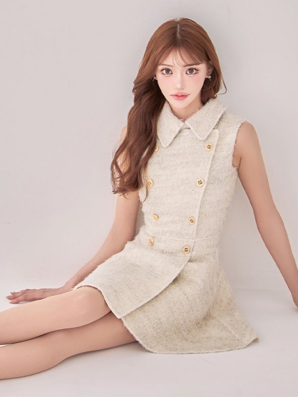 アイボリー モデル：明日花キララ　身長：164cm　着用サイズ：Sサイズ