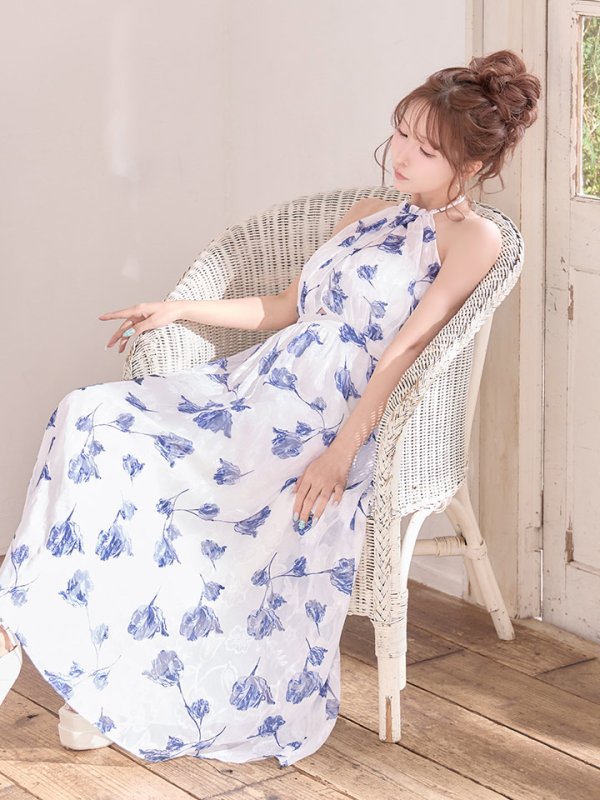 ホワイト×ネイビー　モデル：三上悠亜　身長：159cm　着用サイズ：Sサイズ