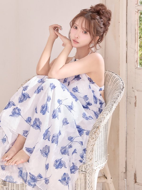 ホワイト×ネイビー　モデル：三上悠亜　身長：159cm　着用サイズ：Sサイズ