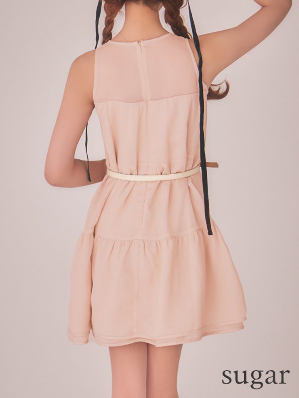 ベージュ モデル：明日花キララ　身長：162cm 着用サイズ：Sサイズ