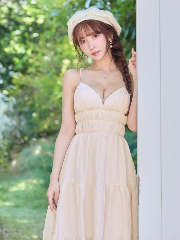 アイボリー　モデル：三上悠亜　身長：159cm　着用サイズ：Sサイズ