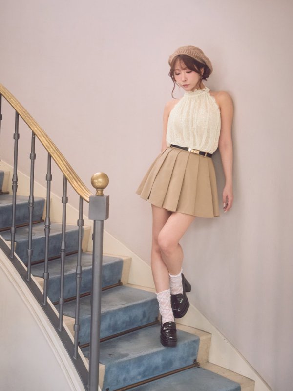 アイボリー×ベージュ　モデル：三上悠亜　身長：159cm　着用サイズ：Sサイズ