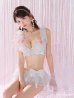 ホワイトxピンク モデル：まりん　身長：164cm