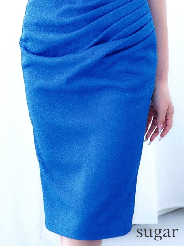 ペリーブルー モデル：真優川咲　身長：158cm　着用サイズ：8号(Sサイズ)