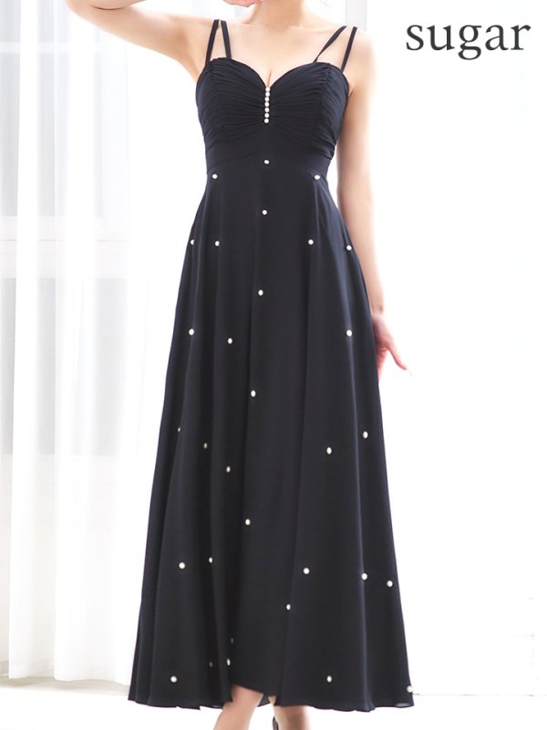 ブラック　モデル：真優川咲　身長：158cm　着用サイズ：8号(Sサイズ)