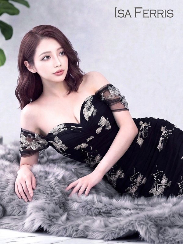 ブラック　モデル：ゆず　身長：162cm　着用サイズ：Sサイズ