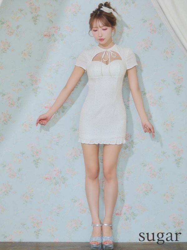 ホワイト　モデル：三上悠亜　身長：159cm　着用サイズ：Sサイズ