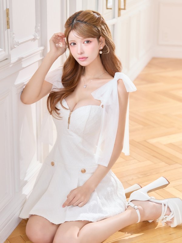 ホワイト　モデル：まりん　身長：164cm　着用サイズ：Sサイズ
