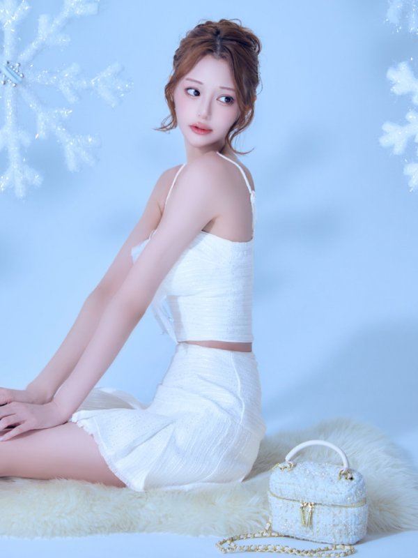 ホワイト　モデル：れみれみ　身長：163cm　着用サイズ：Sサイズ