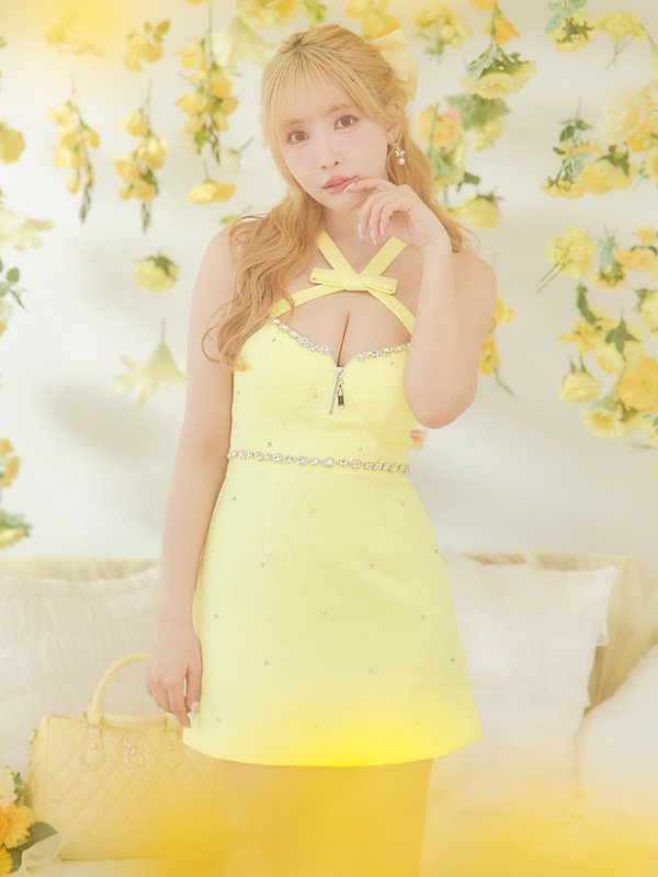 イエロー:モデル:三上悠亜 身長:159cm 着用サイズ:Sサイズ