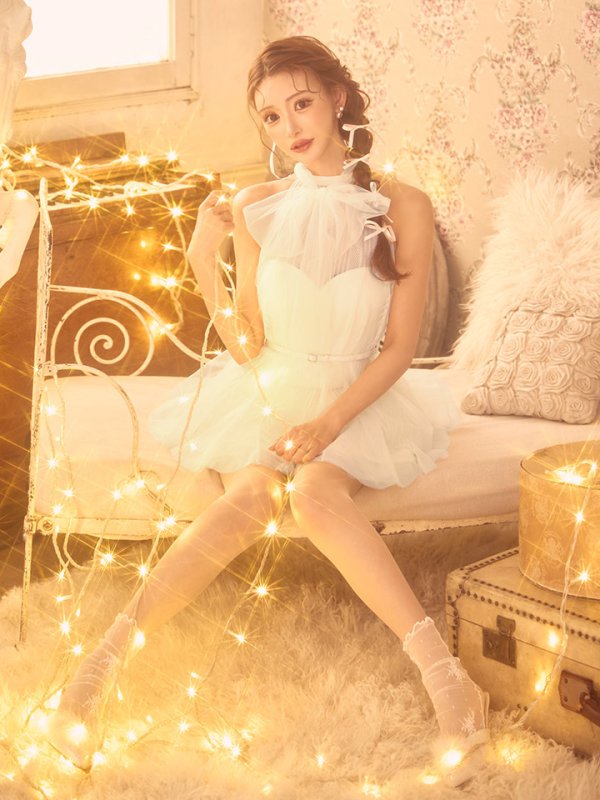 アイボリー モデル：明日花キララ　身長：162cm 着用サイズ：Sサイズ