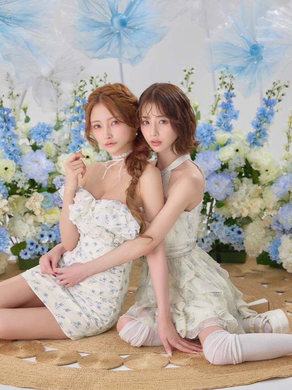 左(FM4908/ブルー) モデル：まみ　身長：161cm　着用サイズ：Sサイズ　右(FM3498/ブルー) モデル：りこ　身長：156cm　着用サイズ：Sサイズ