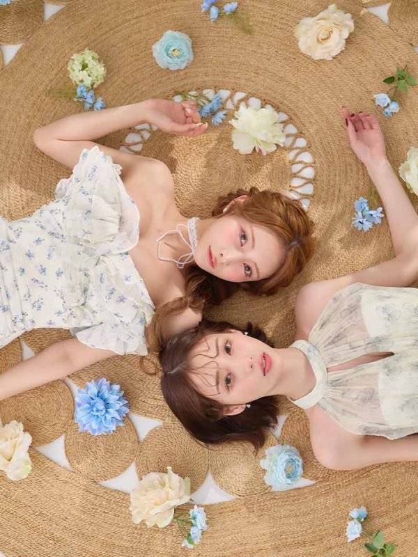 右(FM3498/ブルー) モデル：りこ　身長：156cm　着用サイズ：Sサイズ　左(FM4908/ブルー) モデル：まみ　身長：161cm　着用サイズ：Sサイズ