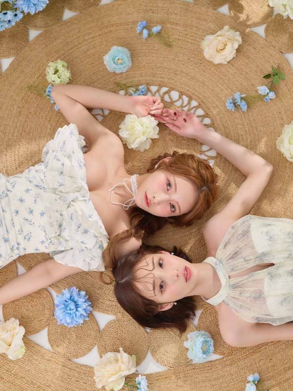 右(FM3498/ブルー) モデル：りこ　身長：156cm　着用サイズ：Sサイズ　左(FM4908/ブルー) モデル：まみ　身長：161cm　着用サイズ：Sサイズ