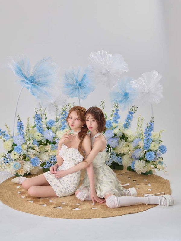 左(FM4908/ブルー) モデル：まみ　身長：161cm　着用サイズ：Sサイズ　右(FM3498/ブルー) モデル：りこ　身長：156cm　着用サイズ：Sサイズ