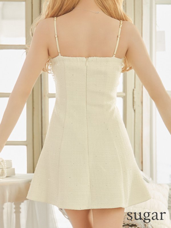 イエロー モデル:三上悠亜 身長:159cm 着用サイズ:Sサイズ