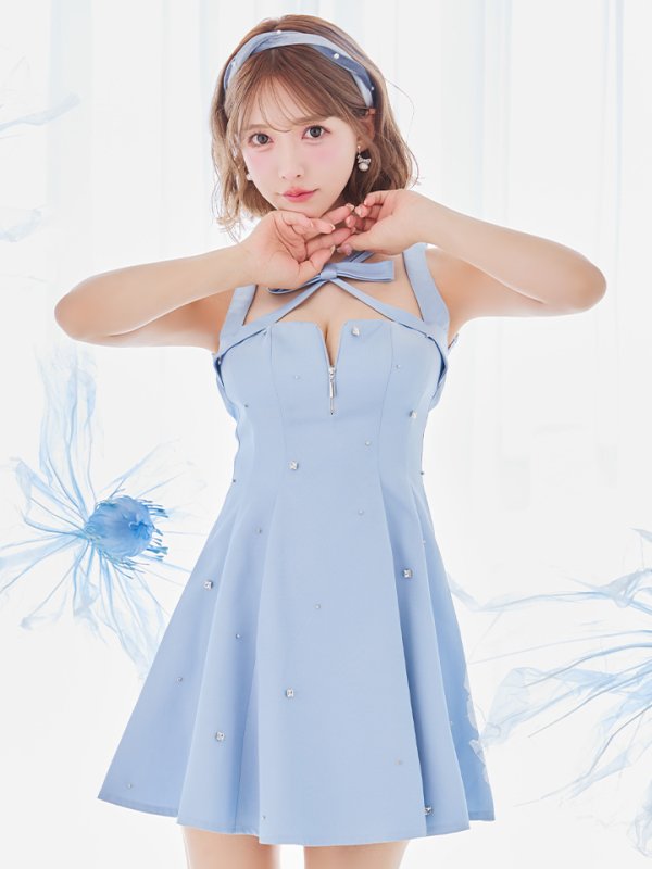 ブルー モデル:三上悠亜 身長:159cm 着用サイズ:Sサイズ