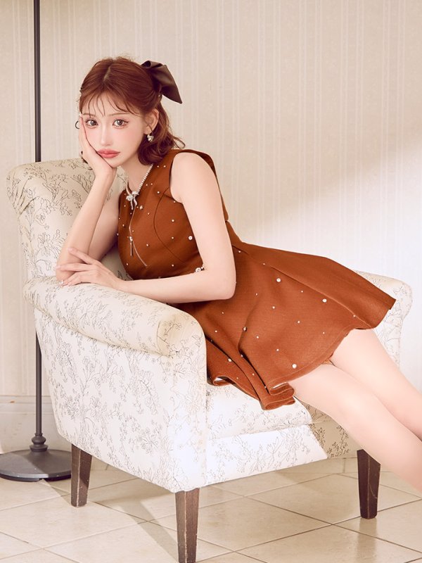 キャメル  モデル：明日花キララ　身長：162cm　着用サイズ：Sサイズ