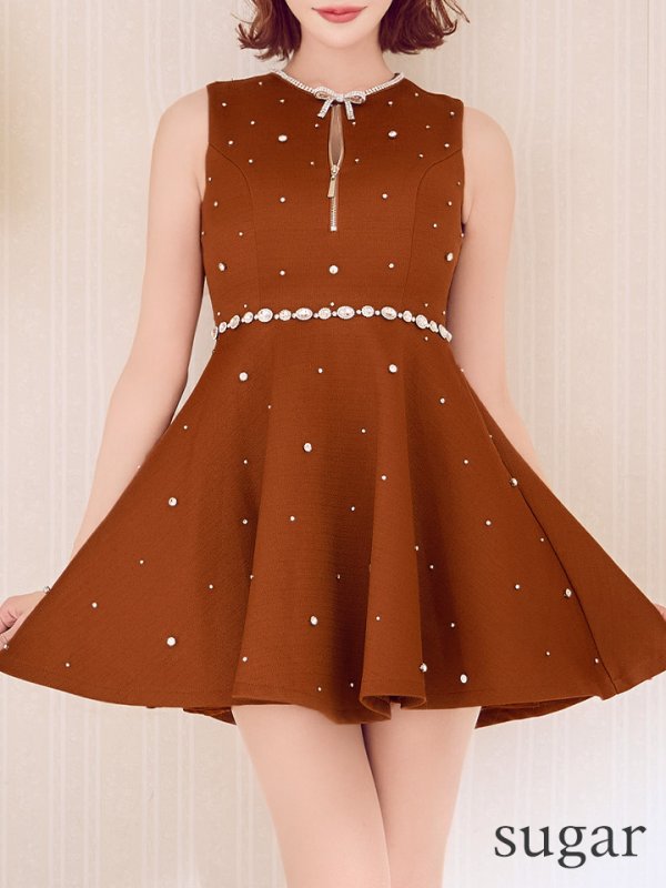 キャメル  モデル：明日花キララ　身長：162cm　着用サイズ：Sサイズ