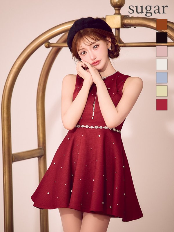 レッド  モデル：明日花キララ　身長：162cm　着用サイズ：Sサイズ