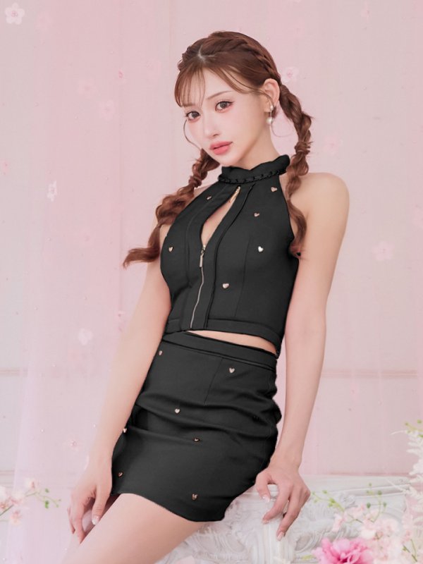 ブラック モデル:明日花キララ 身長:162cm 着用サイズ:Sサイズ