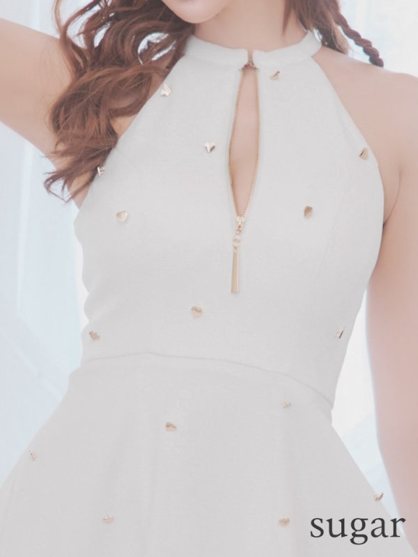 ホワイト モデル:明日花キララ 身長:162cm 着用サイズ:Sサイズ