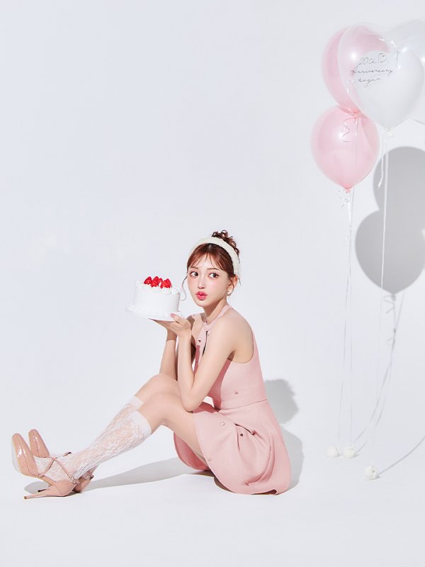 ピンク　モデル：明日花キララ　身長：162cm 着用サイズ：Sサイズ