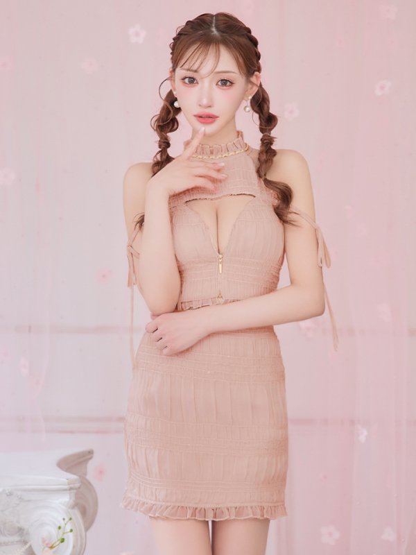 ピンク モデル:明日花キララ 身長:162cm 着用サイズ:Sサイズ