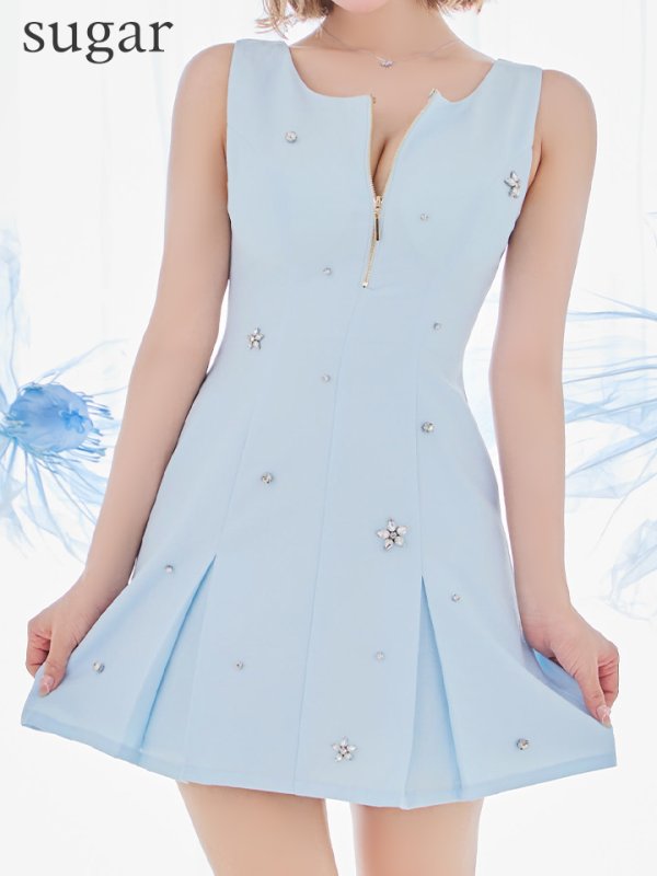 ブルー モデル:三上悠亜 身長:159cm 着用サイズ:Sサイズ