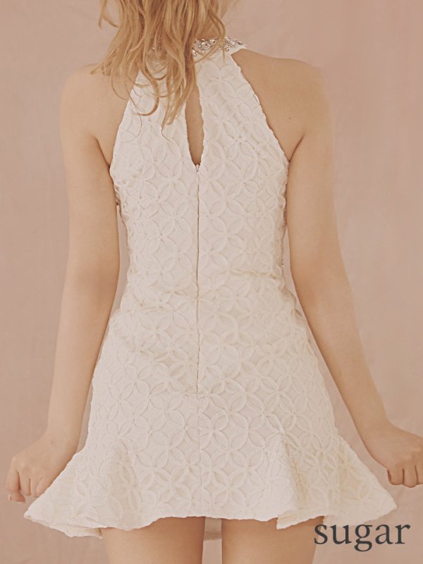 アイボリー モデル:三上悠亜 身長:159cm 着用サイズ:Sサイズ