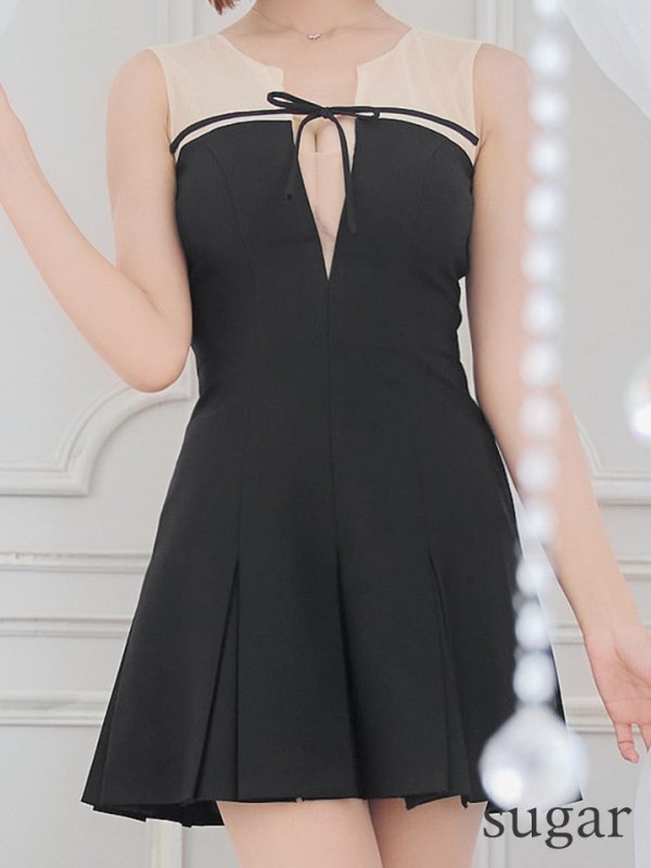 ブラック モデル:明日花キララ 身長162cm 着用サイズ:Sサイズ