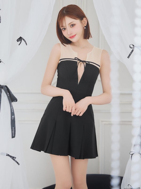 ブラック モデル:明日花キララ 身長162cm 着用サイズ:Sサイズ