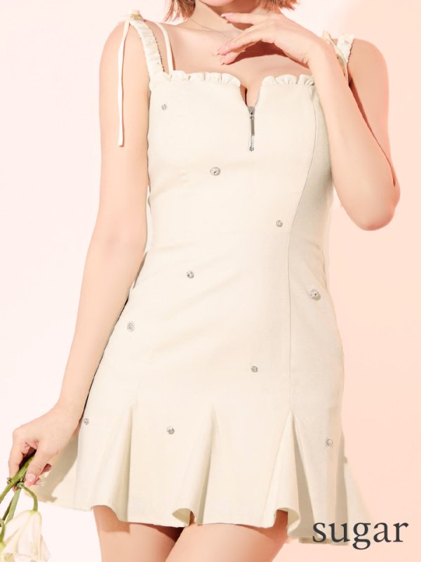 アイボリー モデル:三上悠亜 身長:159cm 着用サイズ:Sサイズ