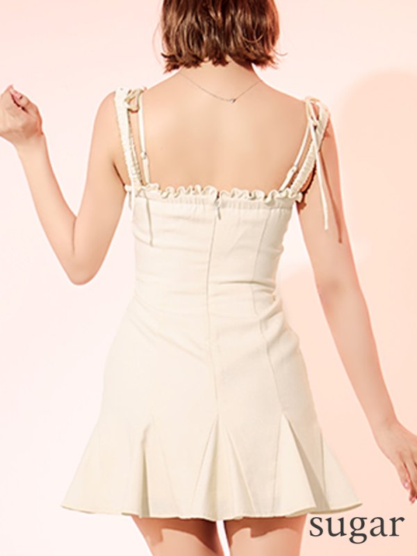 アイボリー モデル:三上悠亜 身長:159cm 着用サイズ:Sサイズ