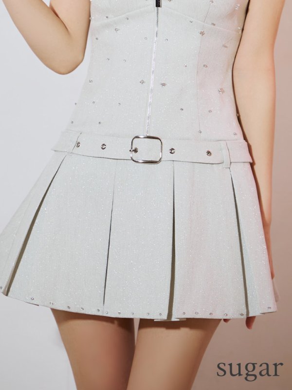 ホワイト モデル：まりん　身長：164cm　着用サイズ：Sサイズ