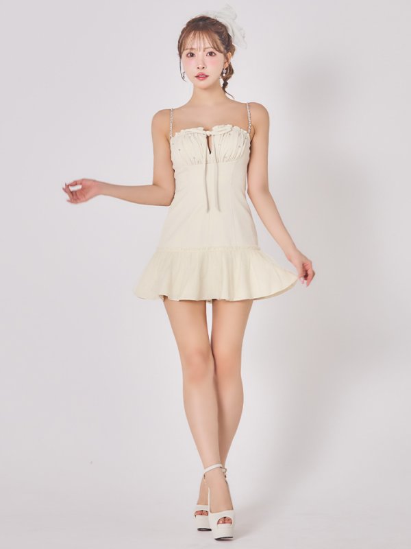 アイボリー モデル：三上悠亜　身長：159cm　着用サイズ：Sサイズ