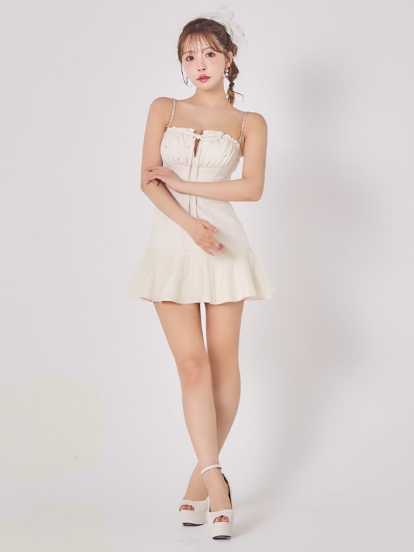 アイボリー モデル：三上悠亜　身長：159cm　着用サイズ：Sサイズ