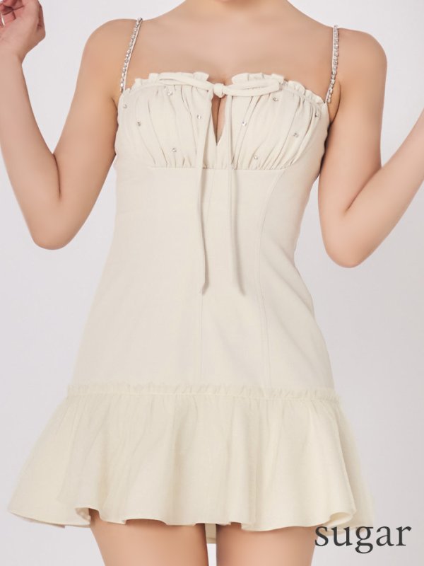 アイボリー モデル：三上悠亜　身長：159cm　着用サイズ：Sサイズ