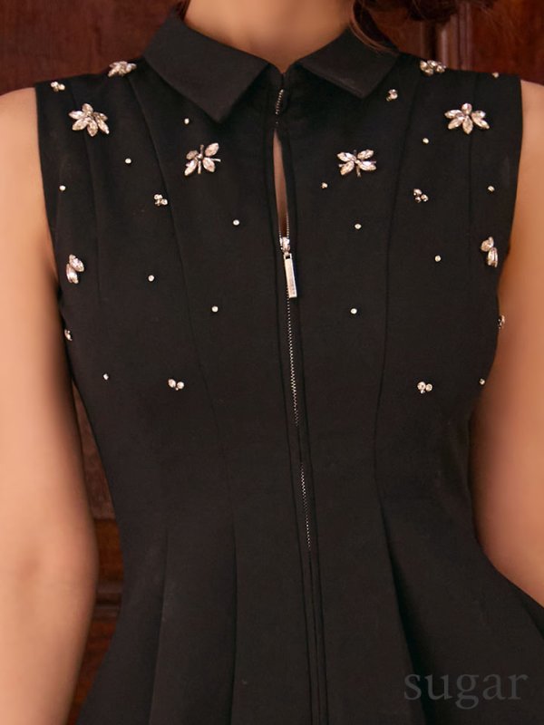 ブラック　モデル：三上悠亜　身長：159cm　着用サイズ：Sサイズ