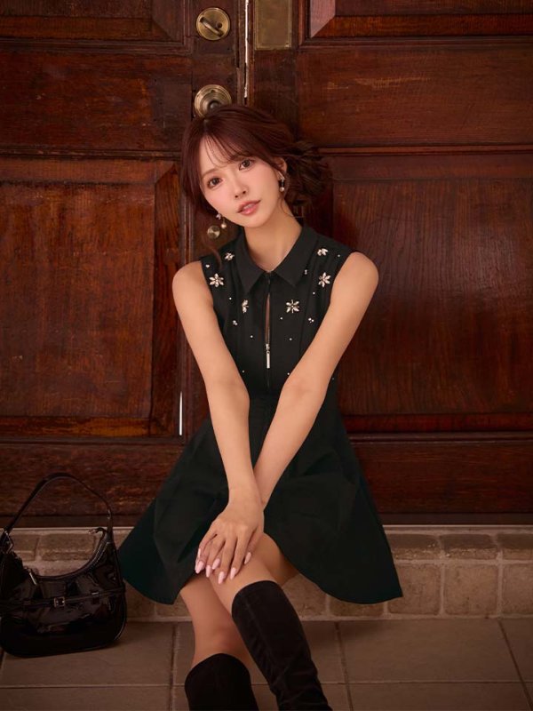 ブラック　モデル：三上悠亜　身長：159cm　着用サイズ：Sサイズ