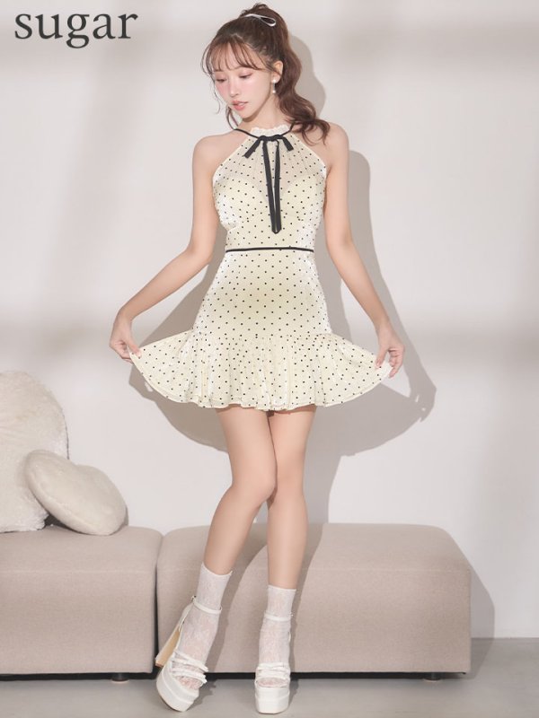 アイボリー　モデル：三上悠亜　身長：159cm　着用サイズ：Sサイズ