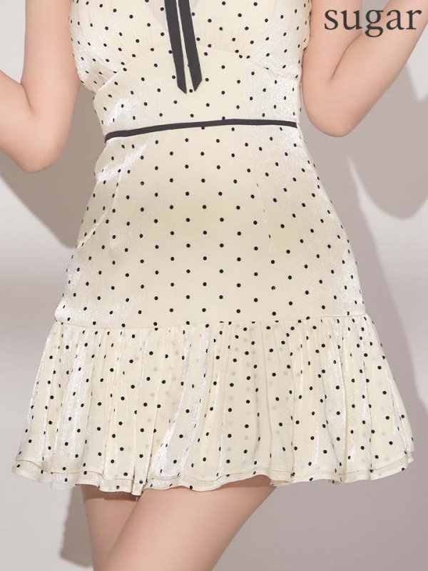 アイボリー　モデル：三上悠亜　身長：159cm　着用サイズ：Sサイズ