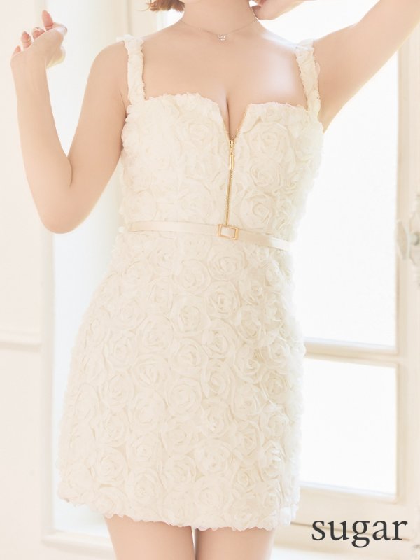 アイボリー　モデル：明日花キララ　身長162cm　着用サイズ：Sサイズ