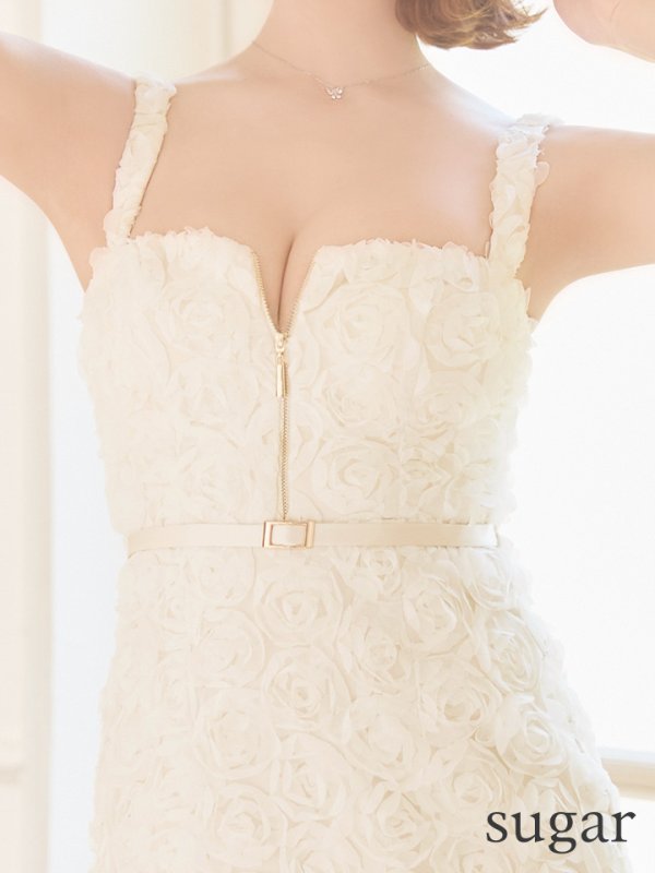 アイボリー　モデル：明日花キララ　身長162cm　着用サイズ：Sサイズ